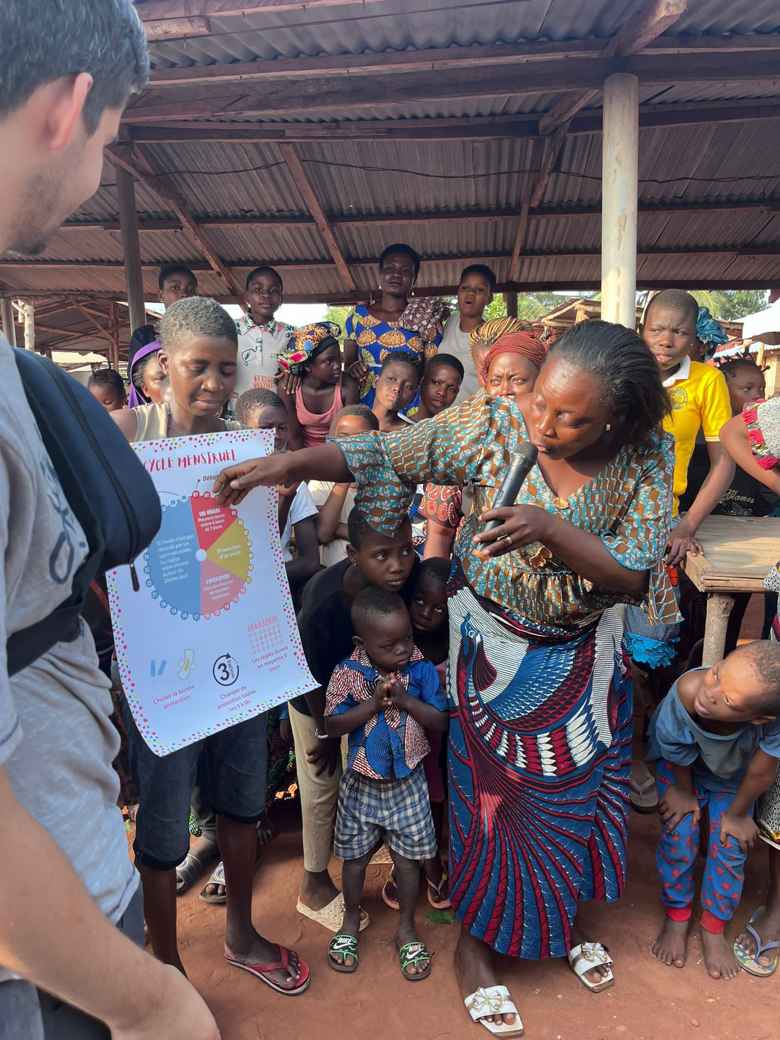 Distribution et action solidaire